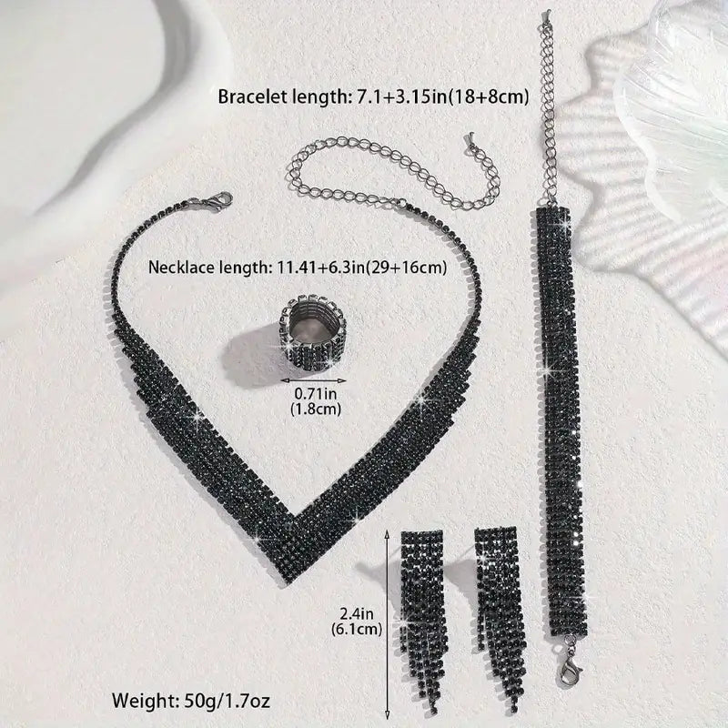 Lyxigt smyckeset med halsband och matchande accessoarer